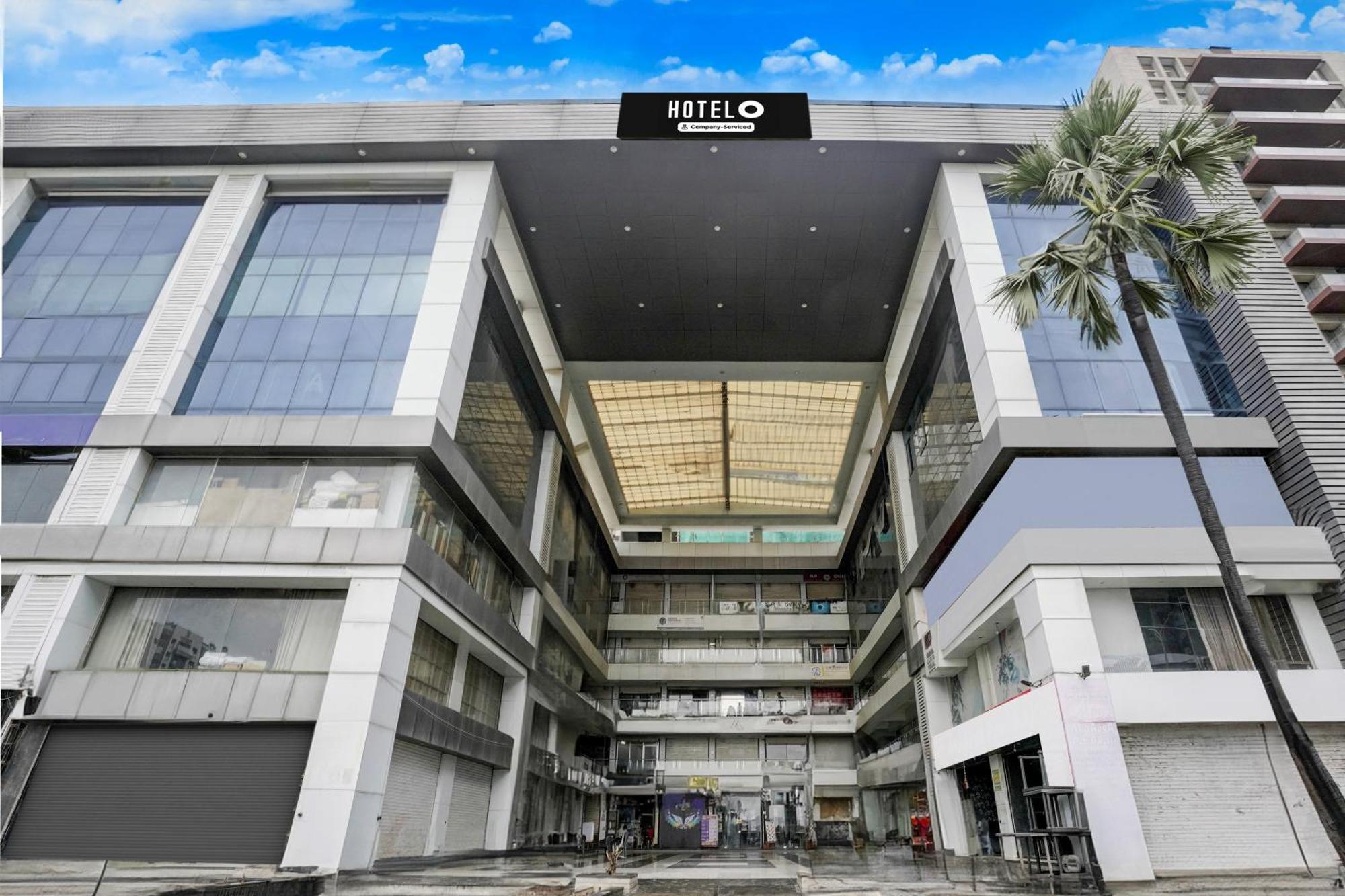 Super Hotel O Vip Road Formerly Hotel Lotus 苏拉特 外观 照片